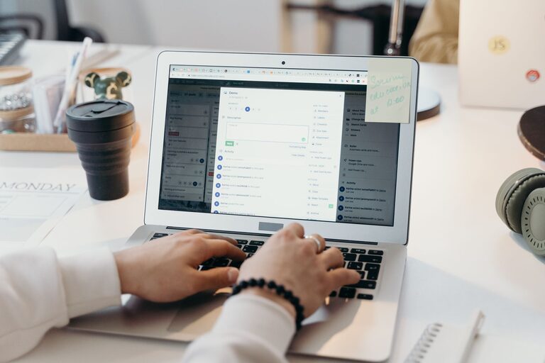 How to Keep Your Emails Under Control for a Stress-Free Inbox